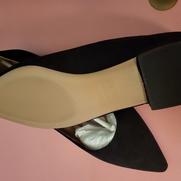 Castamere Women's Black Pointed Toe Slip On Flats. Size 6. New Without Box. - Picture 5 of 8